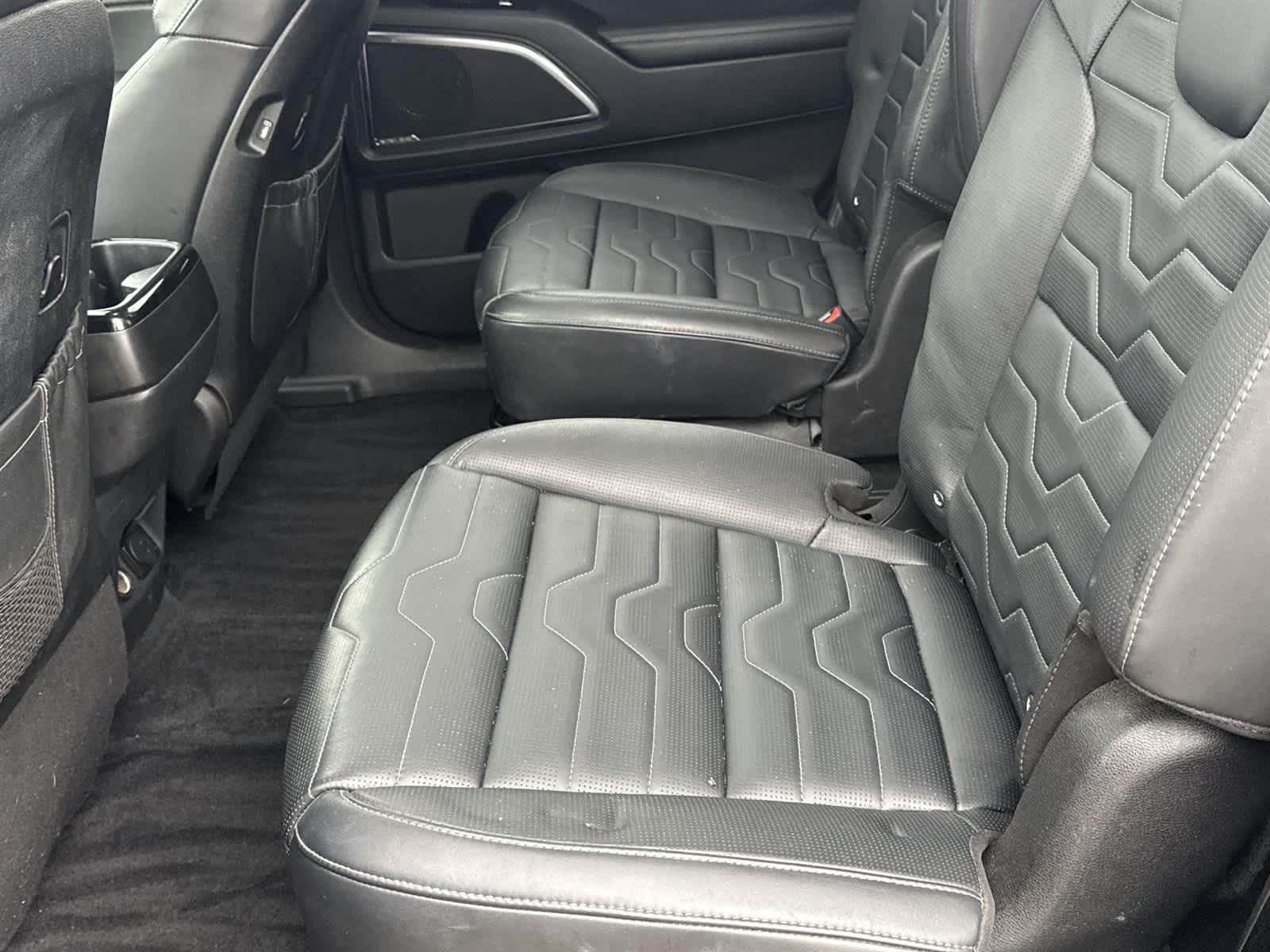 Thumbnail: 2021 Kia Telluride - 14