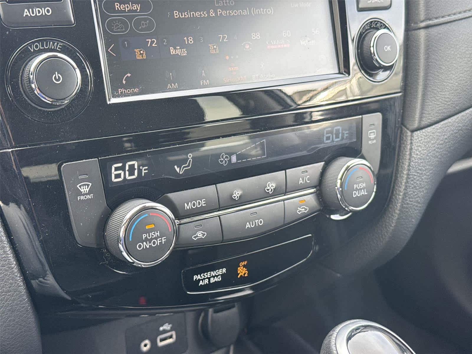 Thumbnail: 2020 Nissan Rogue - 32