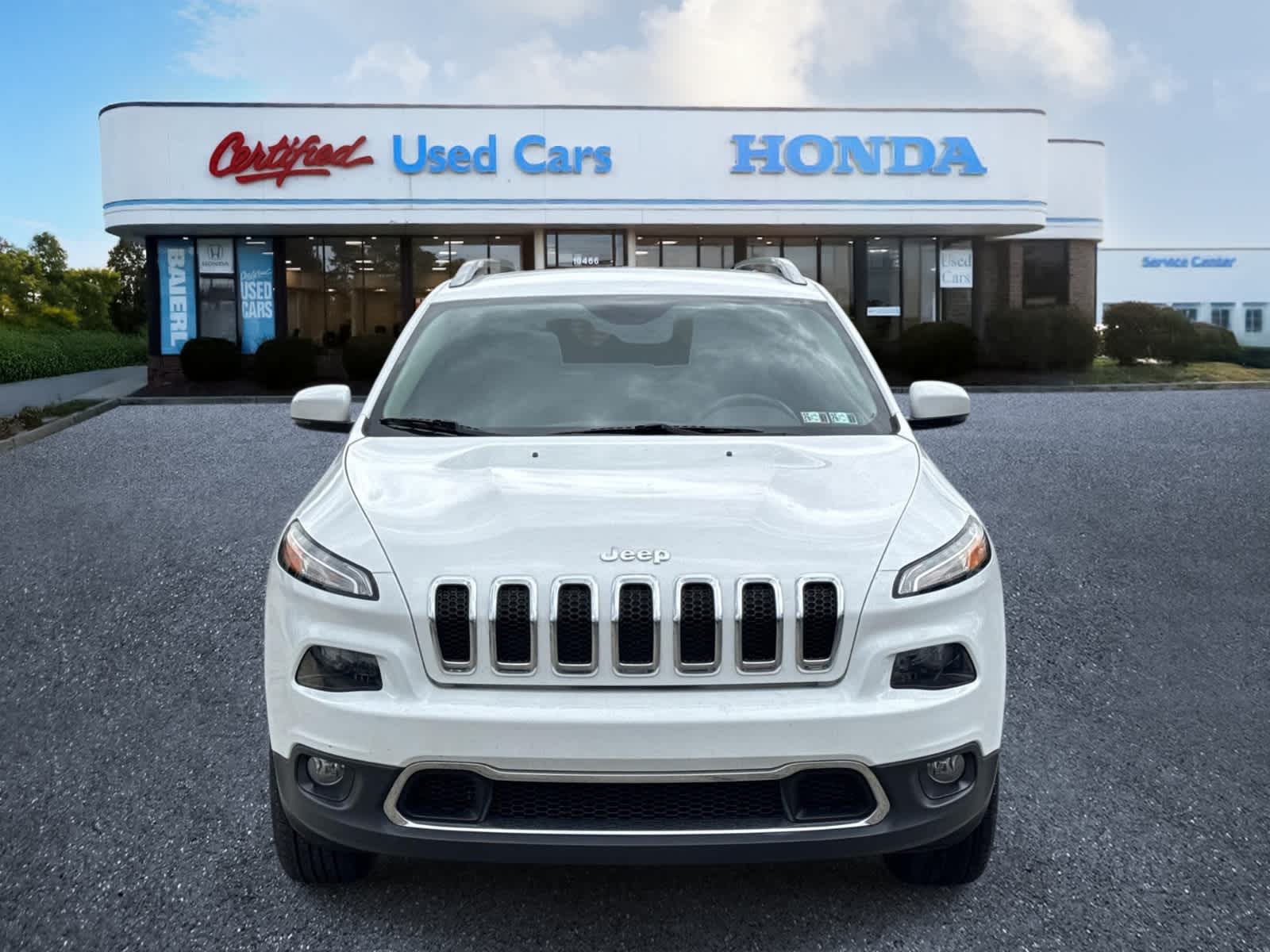 Thumbnail: 2018 Jeep Cherokee - 8