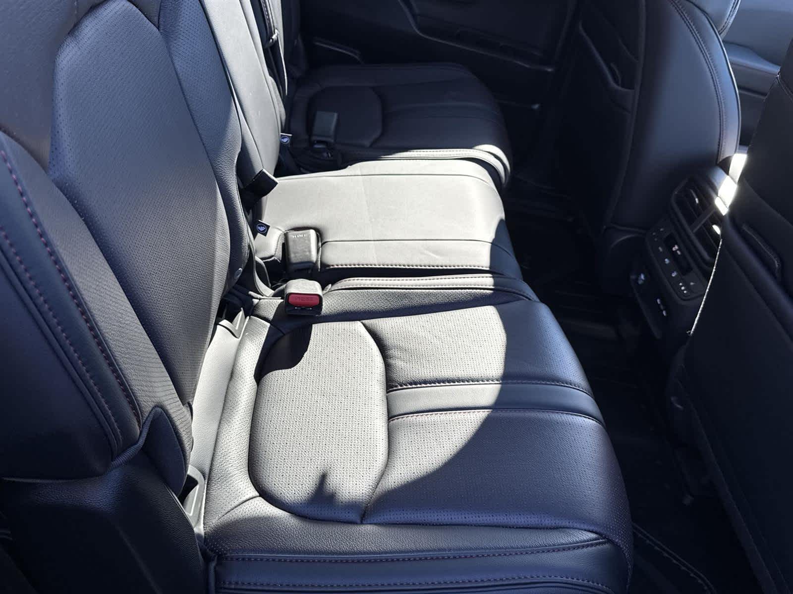 Thumbnail: 2025 Honda Pilot - 16