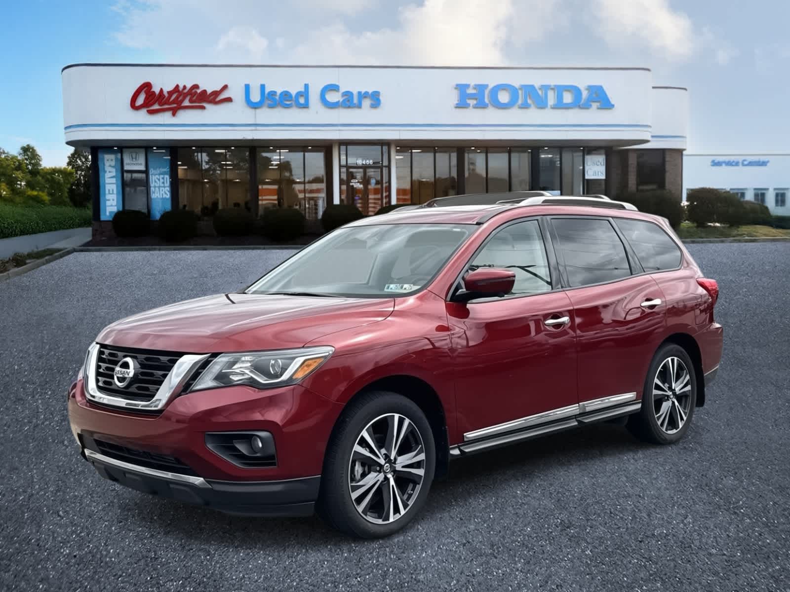 2018 Nissan Pathfinder Platinum Hero Image