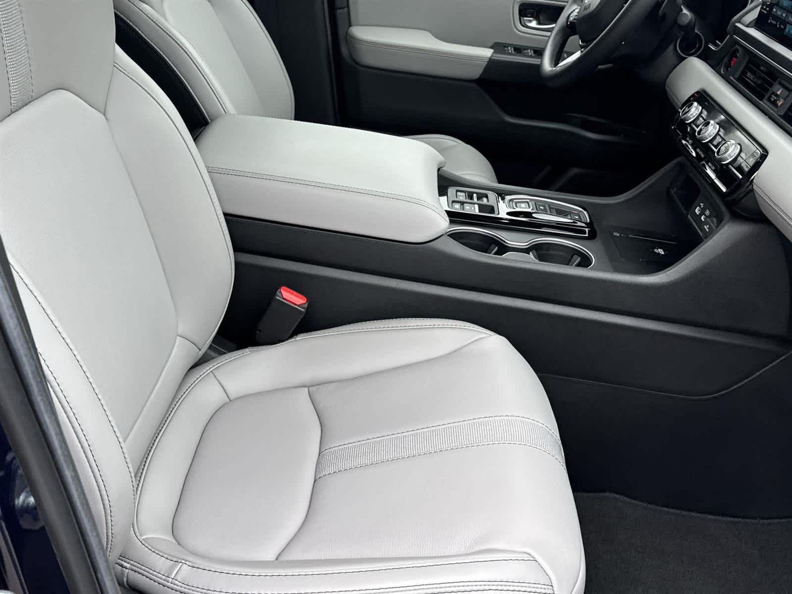 Thumbnail: 2025 Honda Pilot - 17