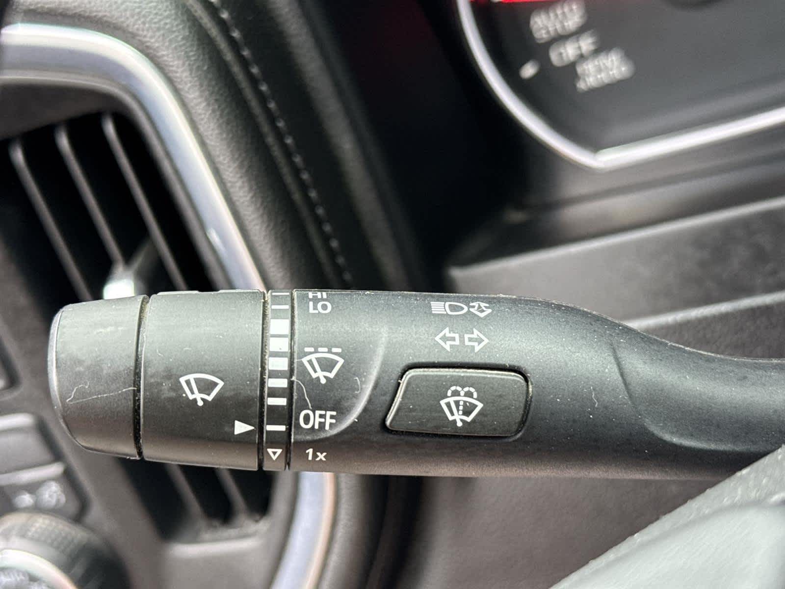 Thumbnail: 2019 Chevrolet Silverado 1500 - 21