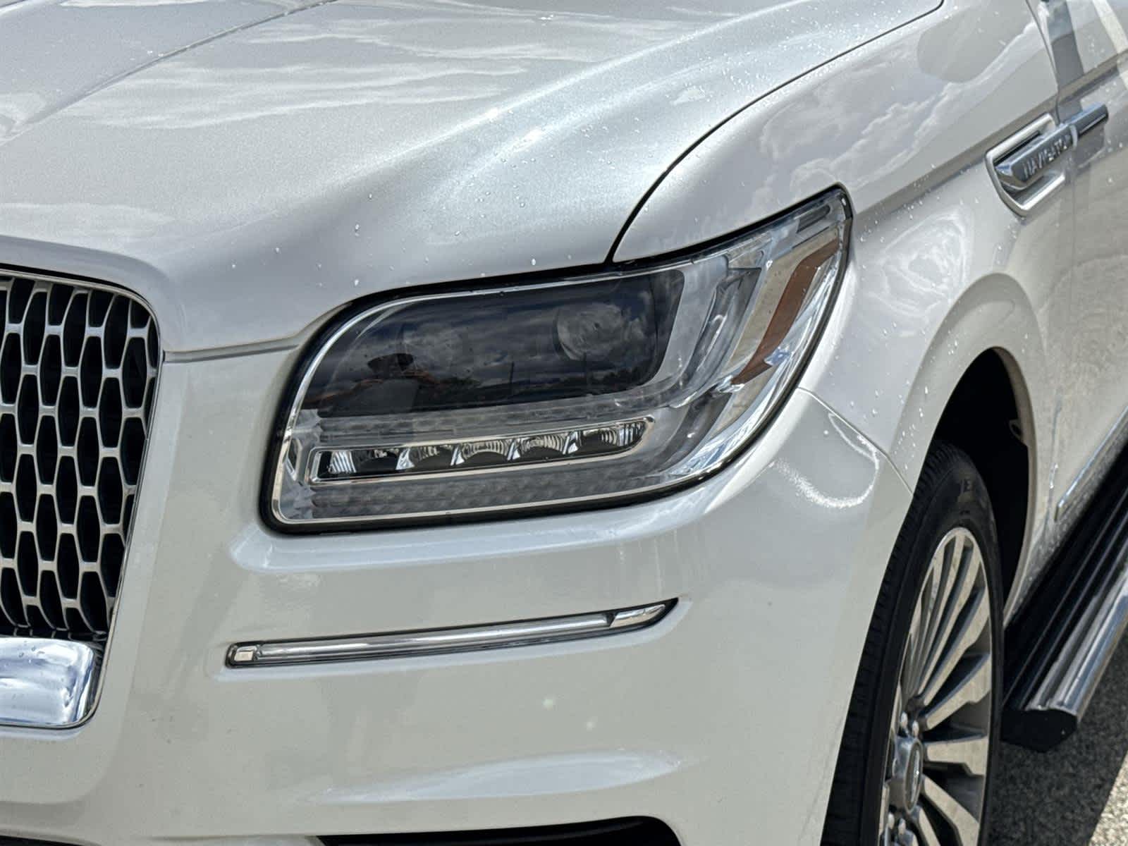 Thumbnail: 2019 Lincoln Navigator - 9