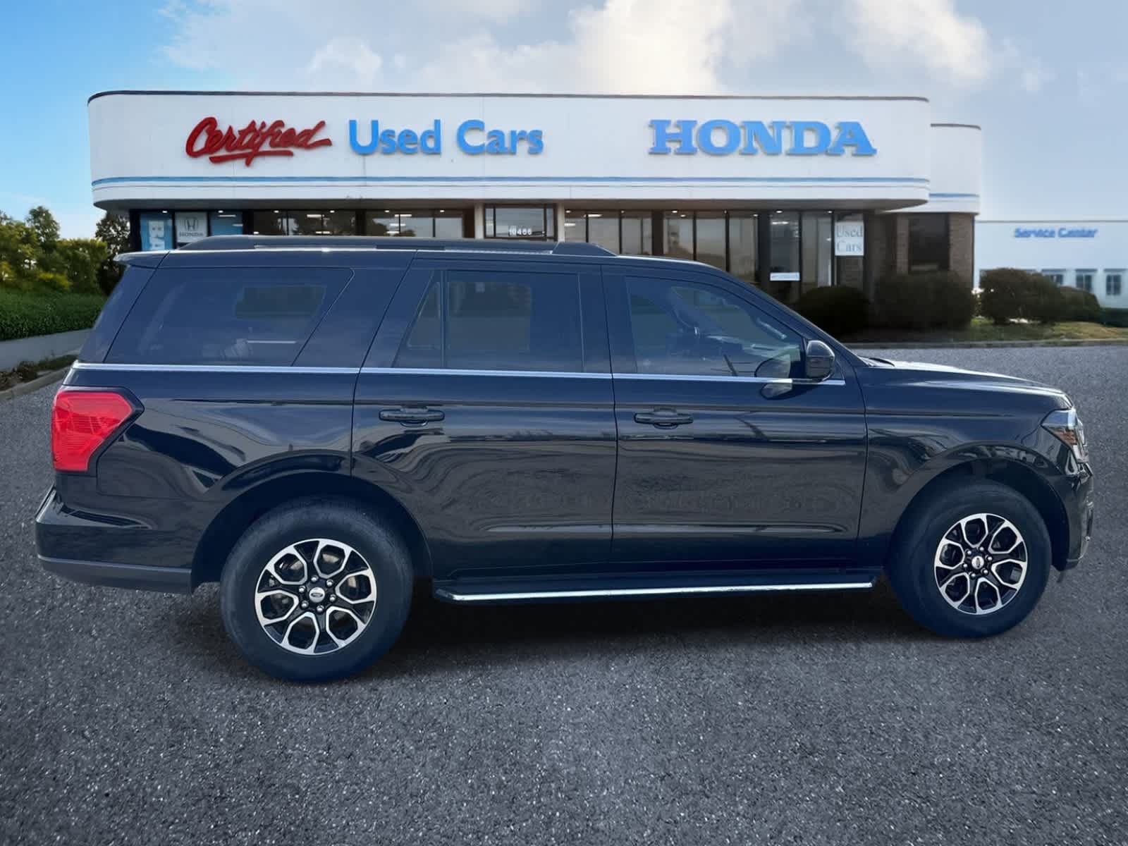 2022 Ford Expedition XLT - Photo 6