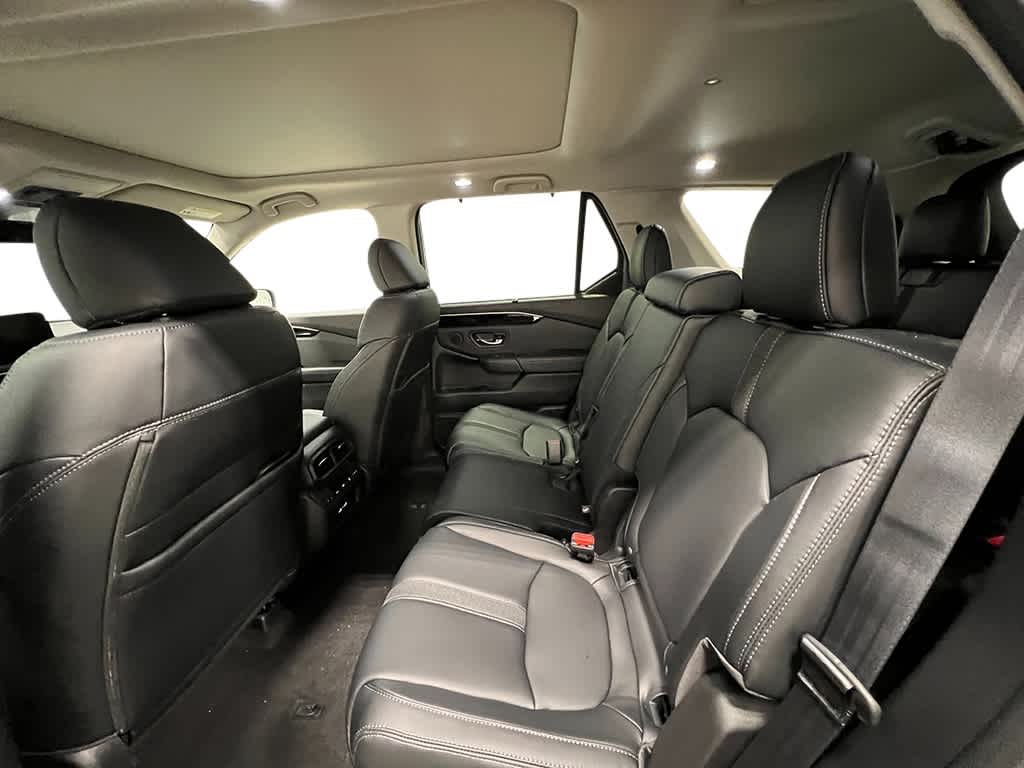 2025 Honda Pilot Touring 30