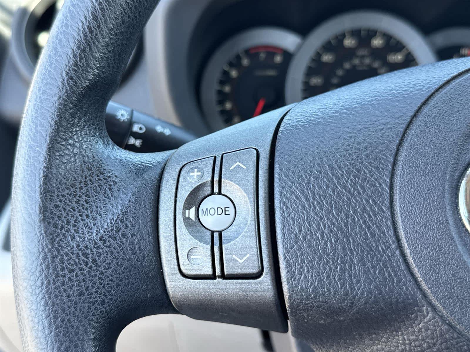 Thumbnail: 2012 Toyota RAV4 - 18
