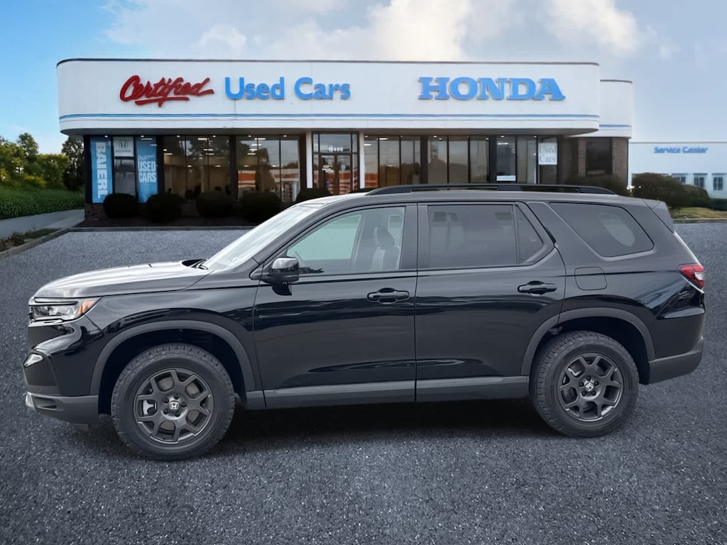 Certified 2025 Honda Pilot TrailSport SUV