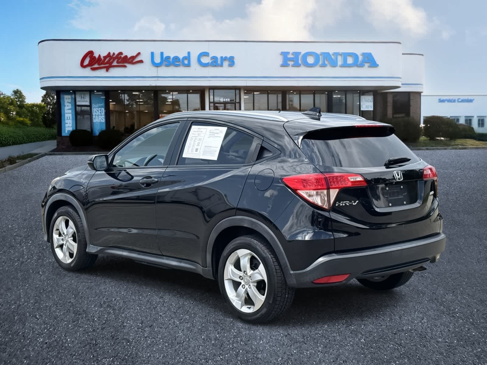 Thumbnail: 2016 Honda HR-V - 3