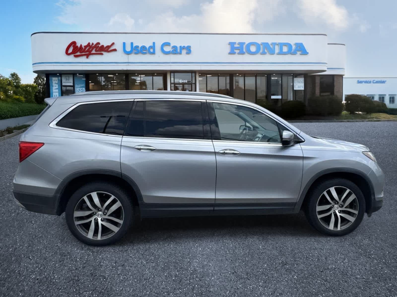 Thumbnail: 2018 Honda Pilot - 3