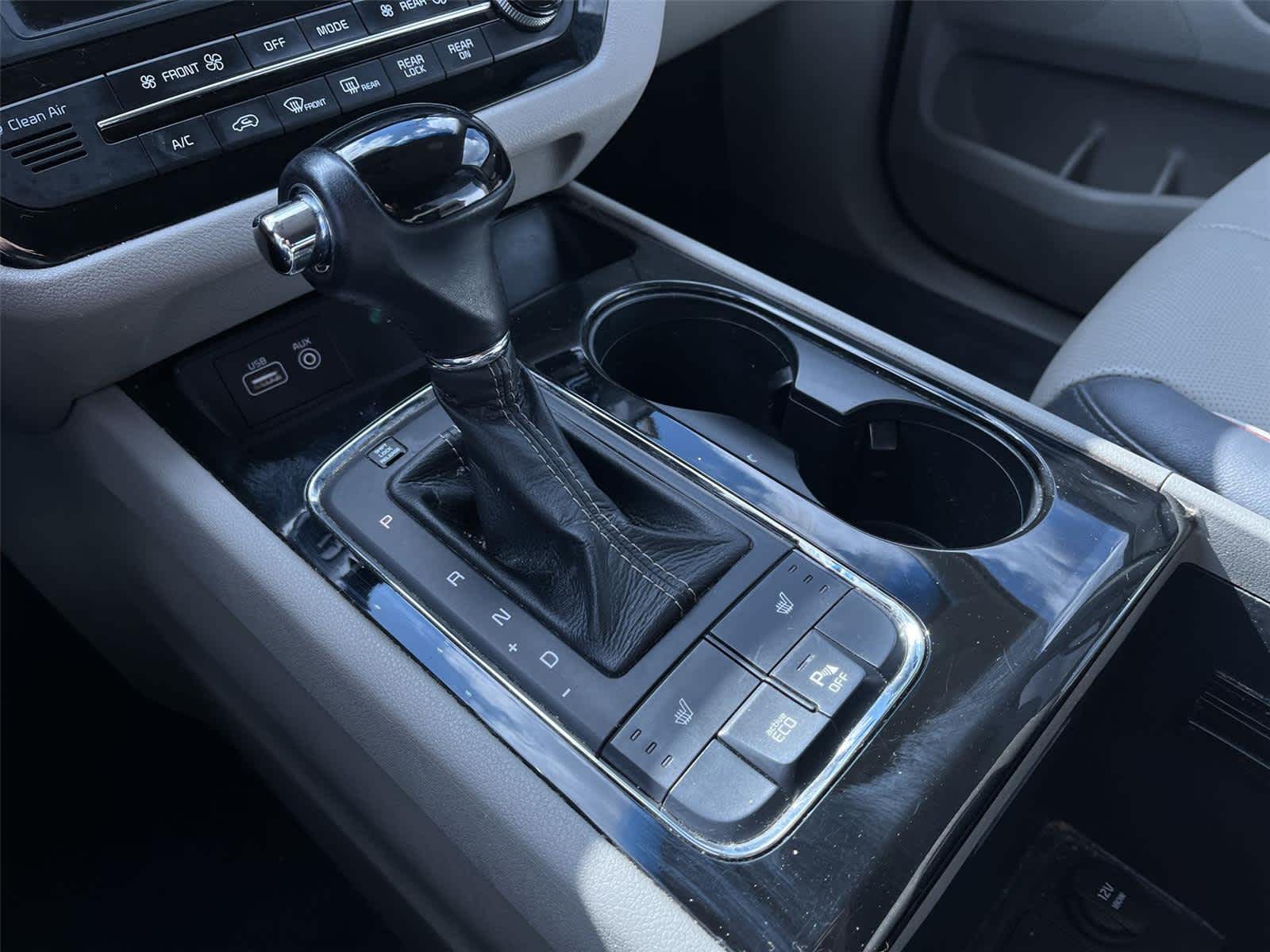 Thumbnail: 2016 Kia Sedona - 32