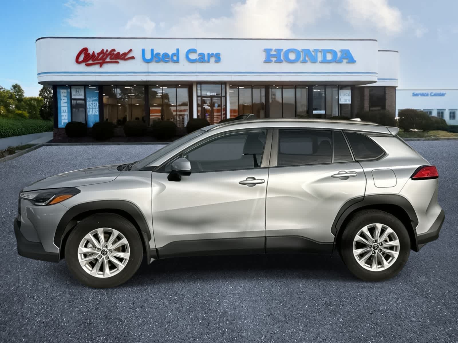 Thumbnail: 2022 Toyota Corolla Cross - 2