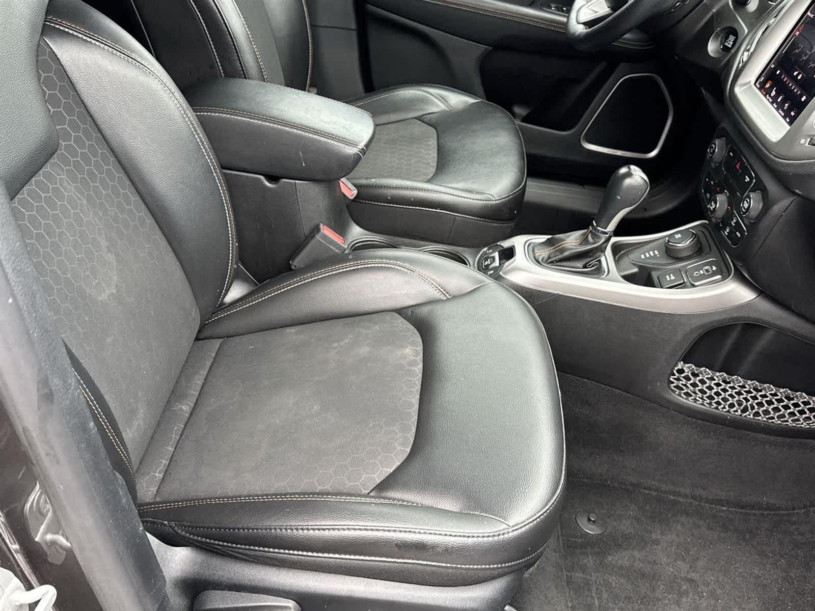 Thumbnail: 2018 Jeep Compass - 17