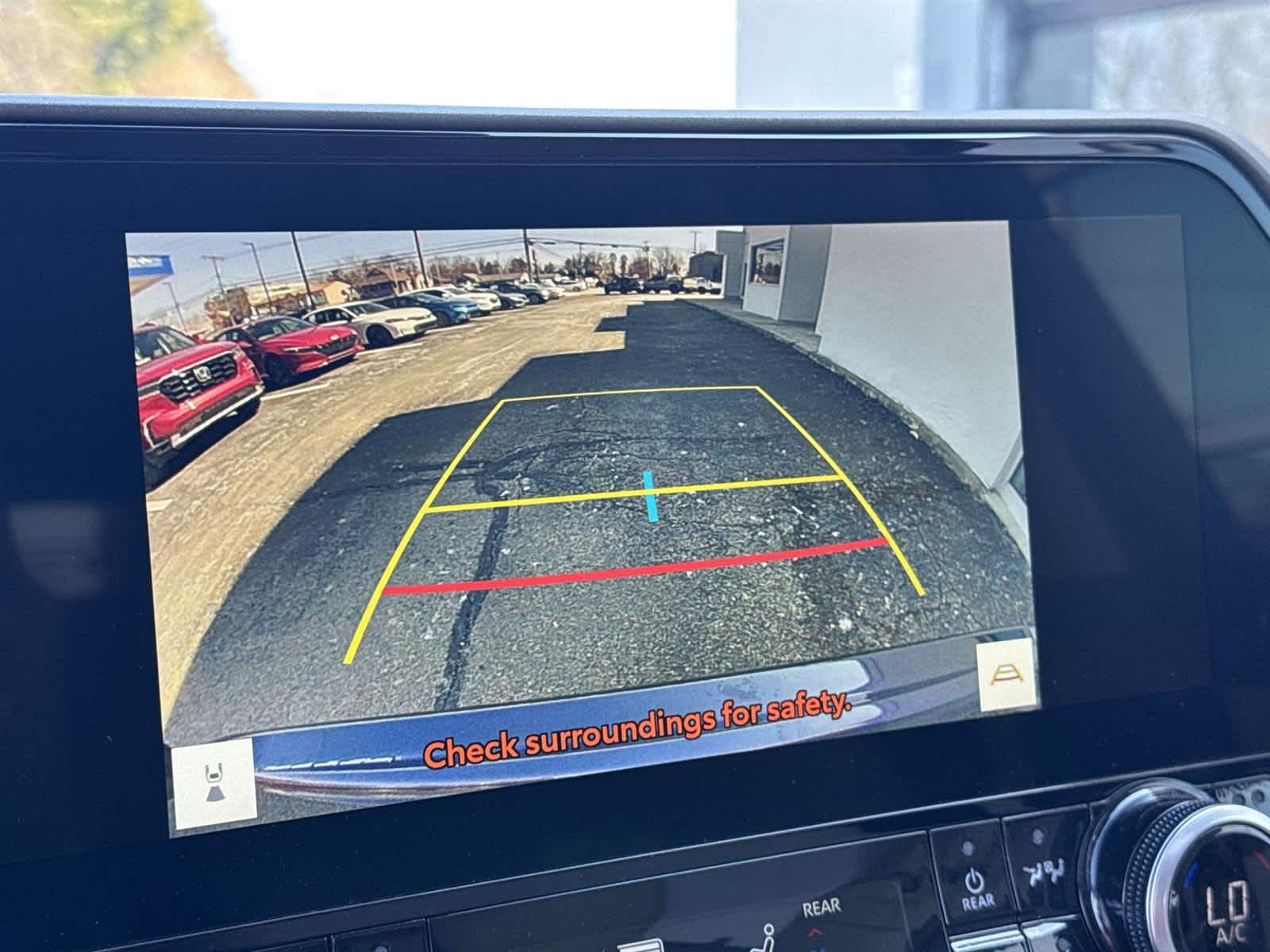 Thumbnail: 2023 Toyota Highlander - 24