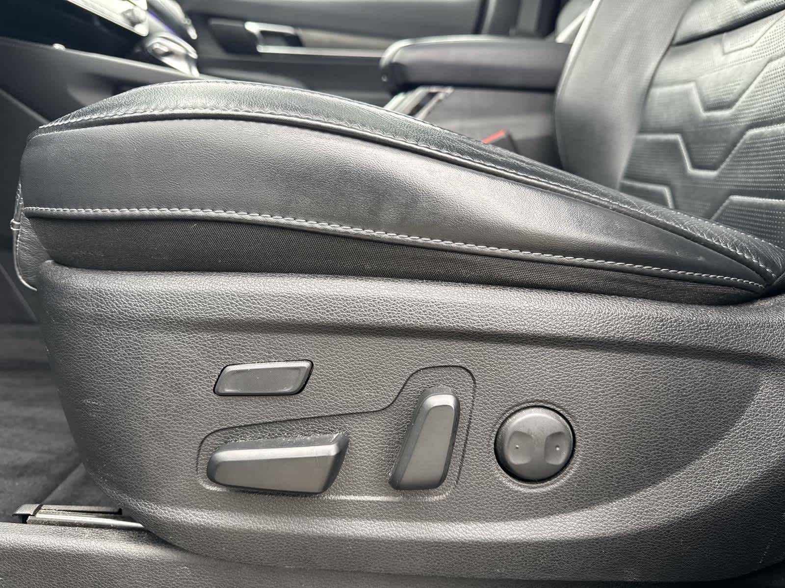 Thumbnail: 2021 Kia Telluride - 12