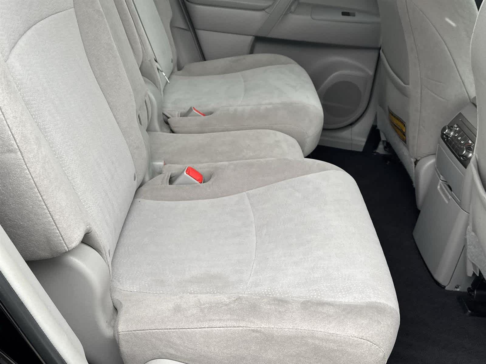 Thumbnail: 2013 Toyota Highlander - 13