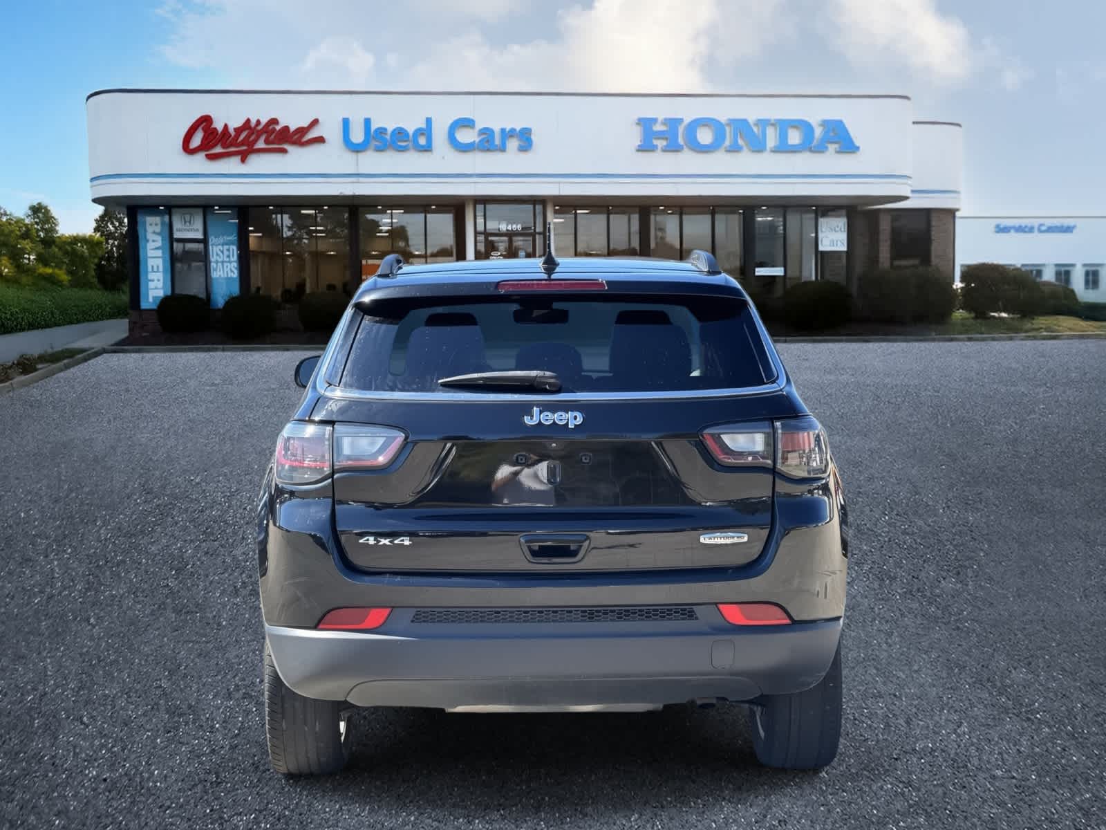 2022 Jeep Compass Latitude Lux photo 3