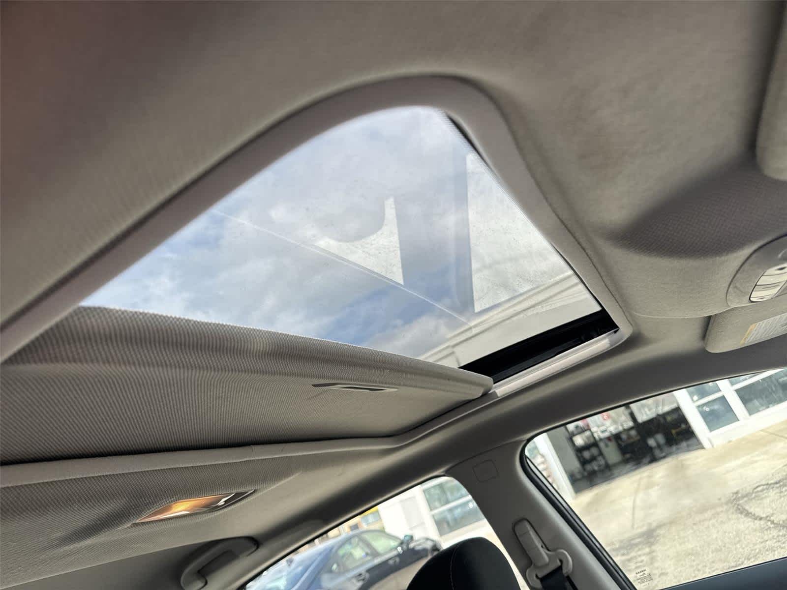 Thumbnail: 2019 Nissan Sentra - 15