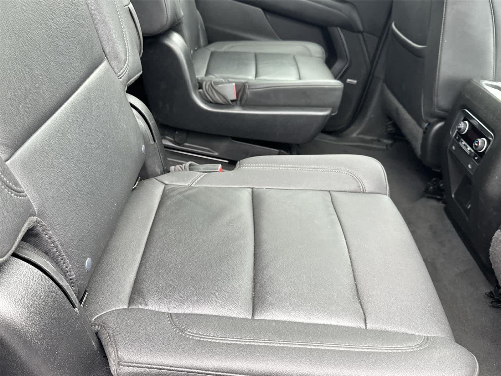 Thumbnail: 2023 Chevrolet Suburban - 17