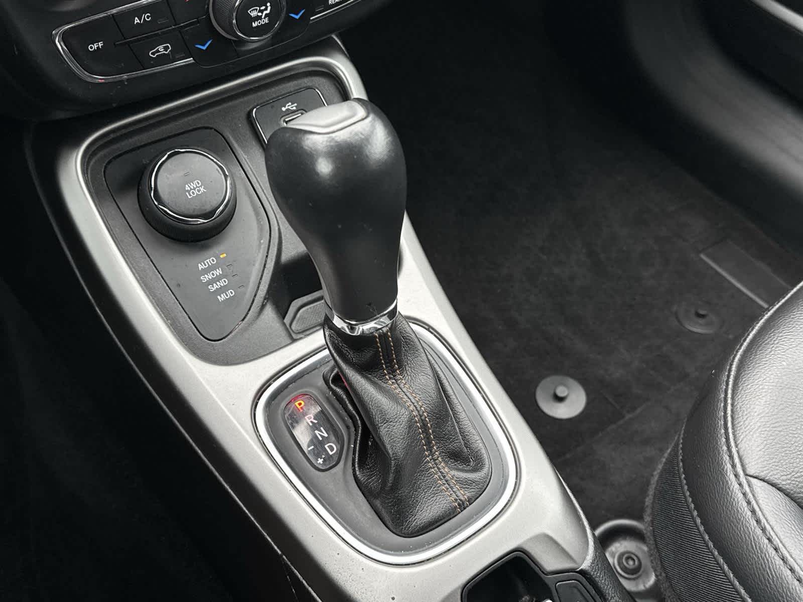 Thumbnail: 2018 Jeep Compass - 29