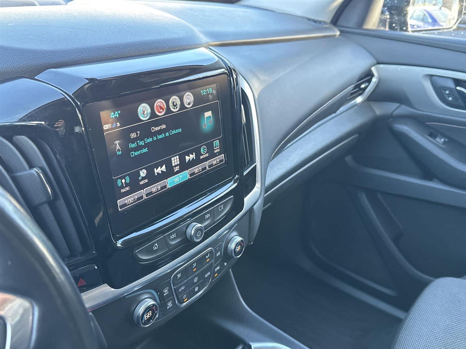 Thumbnail: 2019 Chevrolet Traverse - 23