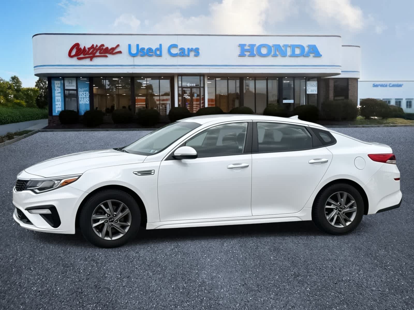 Thumbnail: 2019 Kia Optima - 3