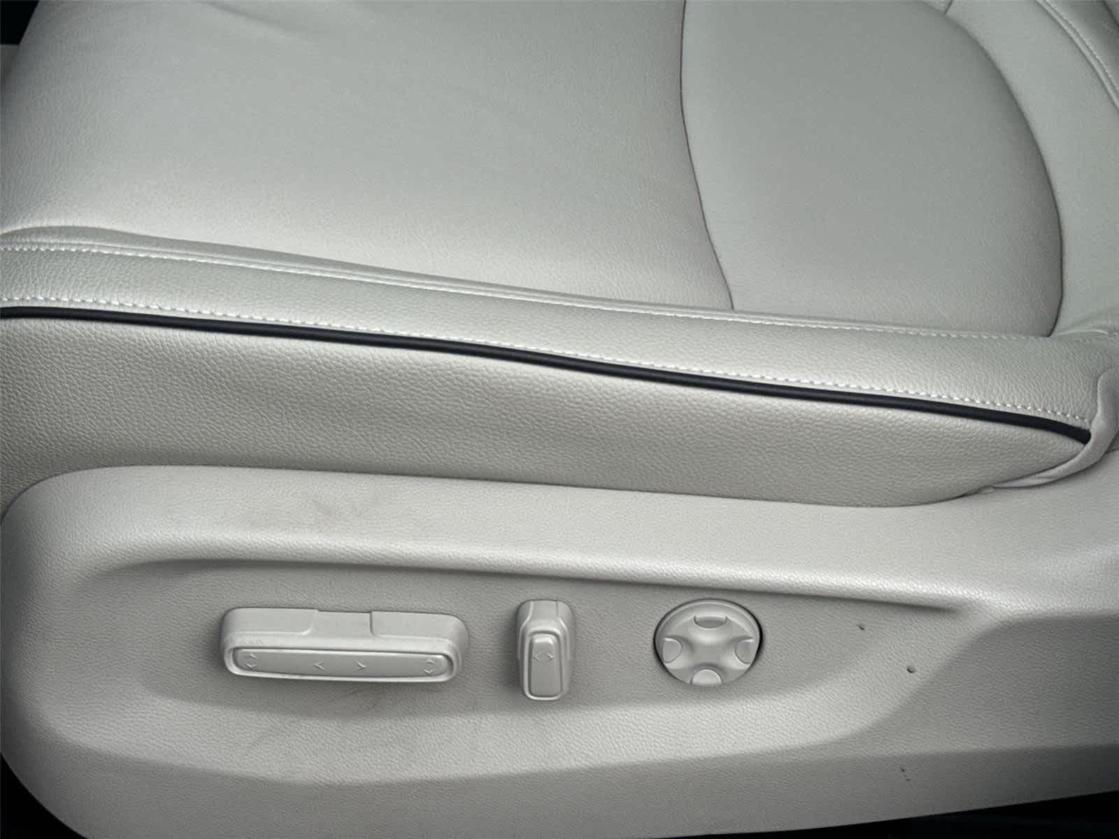 Thumbnail: 2026 Honda Odyssey - 15