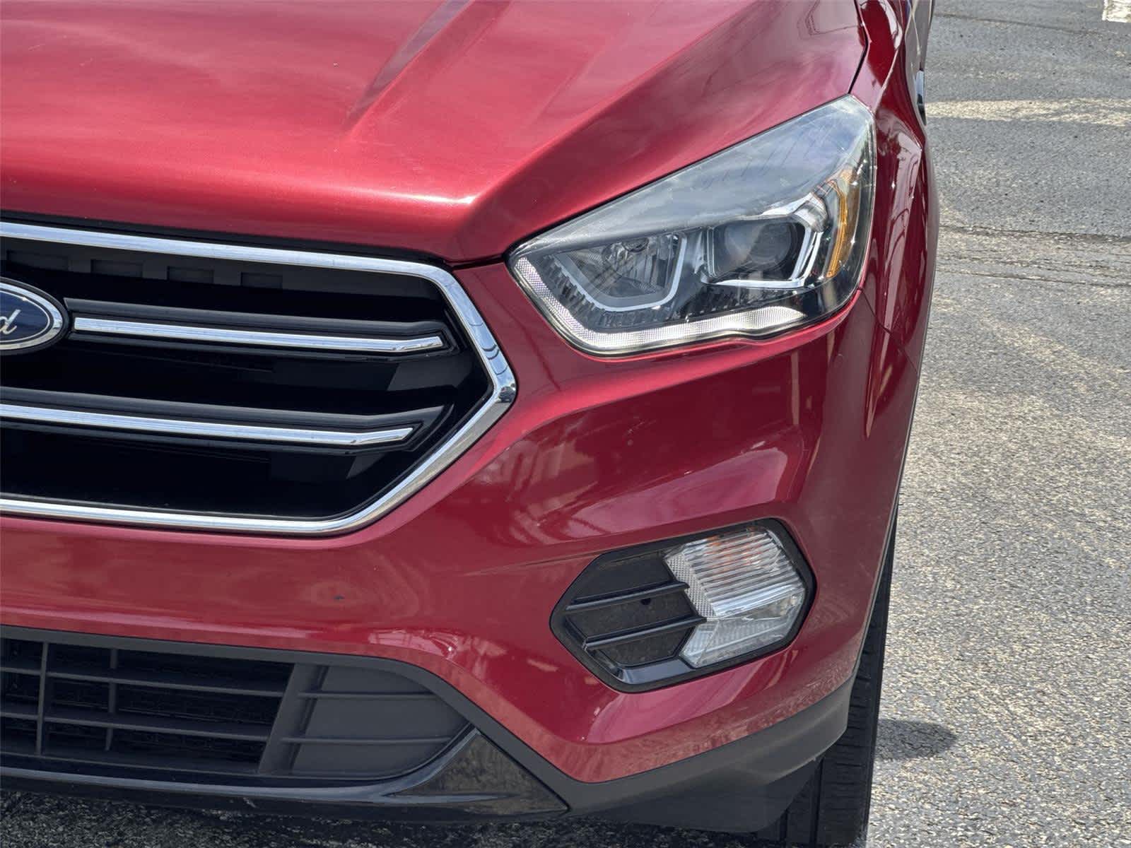 Thumbnail: 2019 Ford Escape - 9