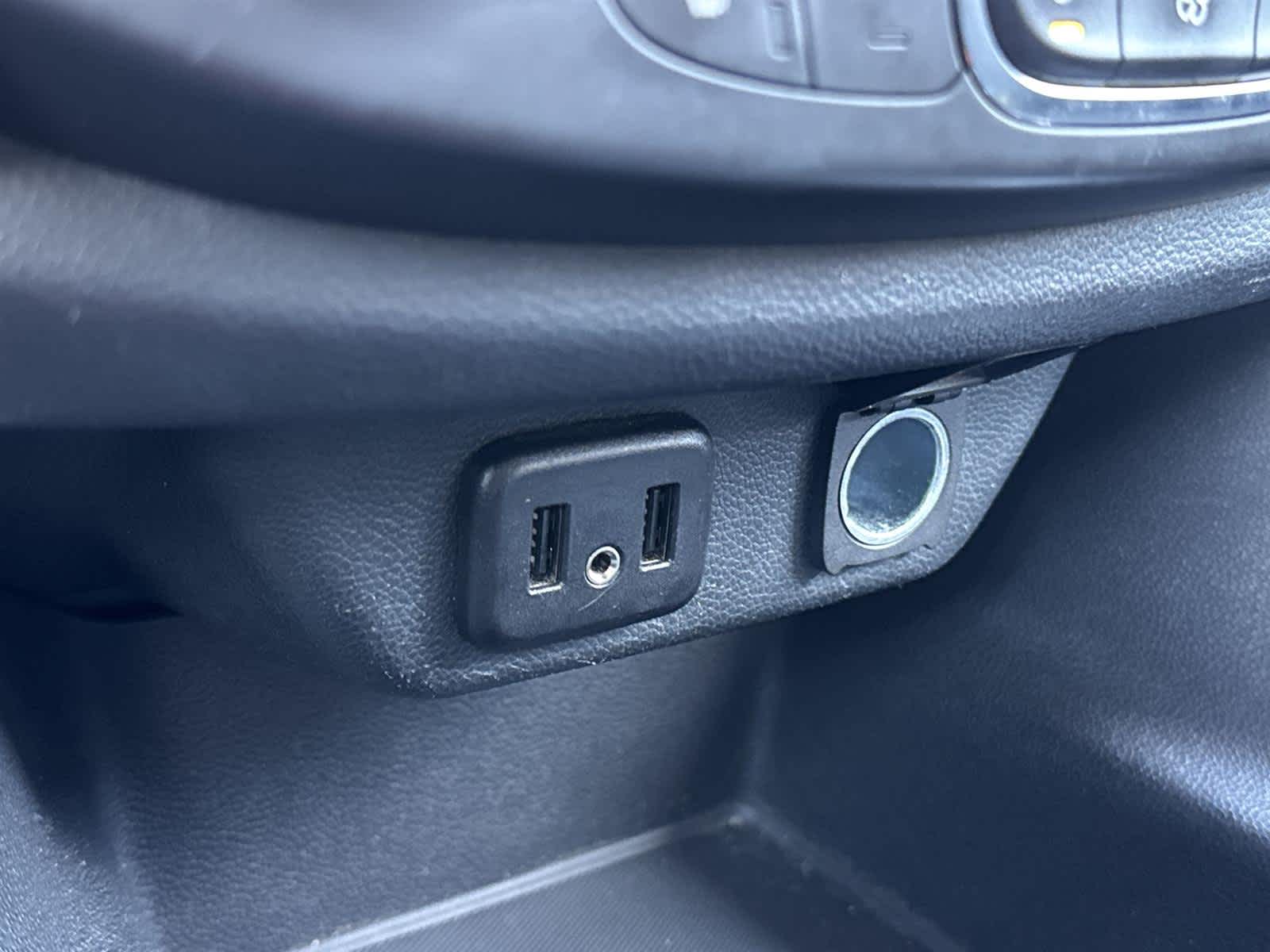 Thumbnail: 2019 Chevrolet Traverse - 26