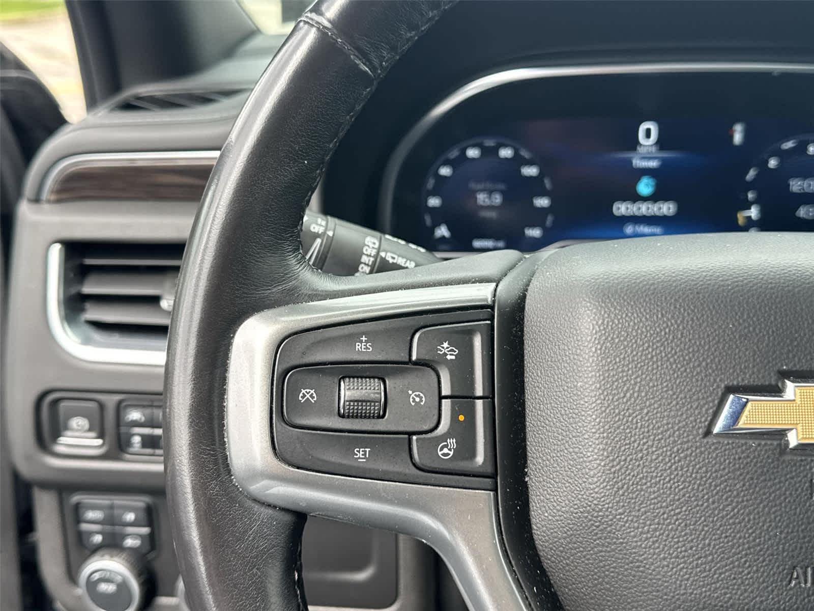 Thumbnail: 2023 Chevrolet Suburban - 20