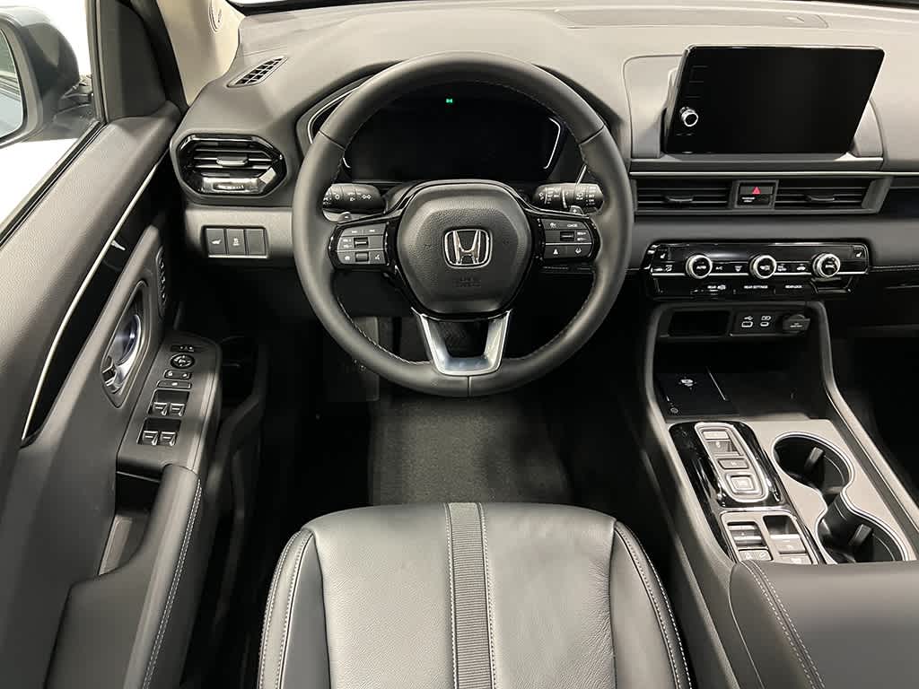 2025 Honda Pilot Touring 17