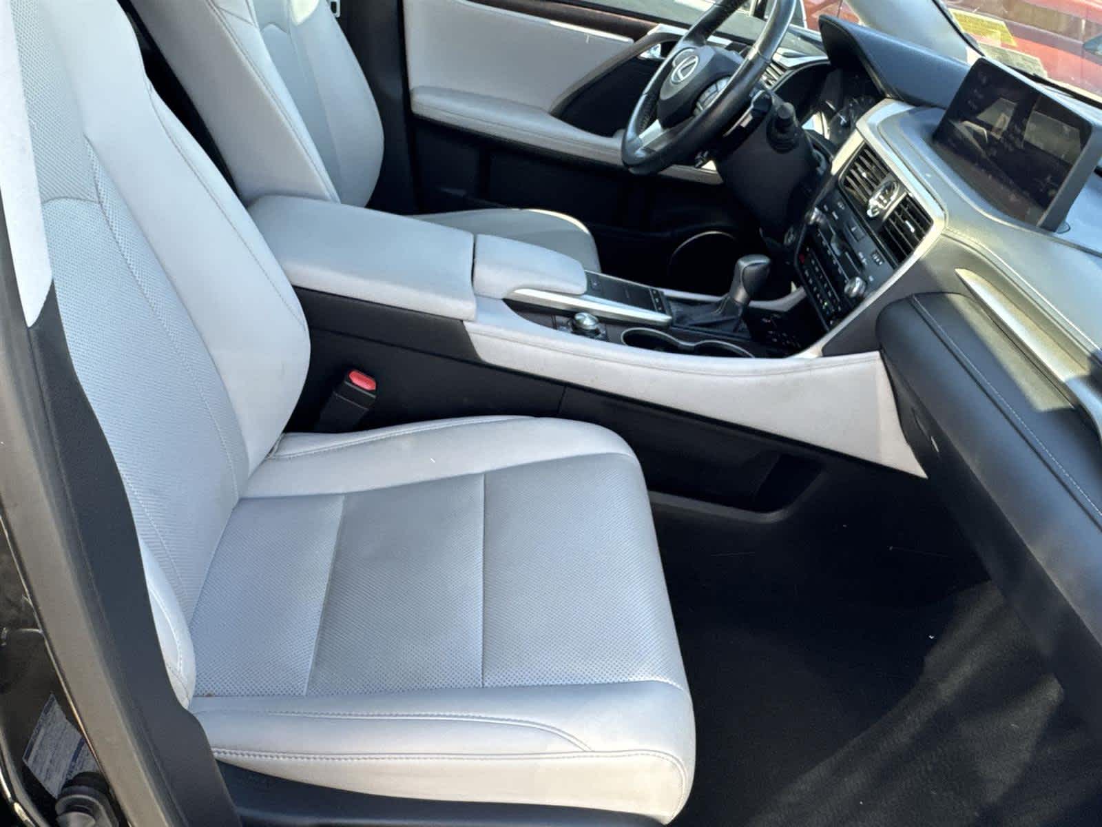 Thumbnail: 2020 Lexus RX - 16