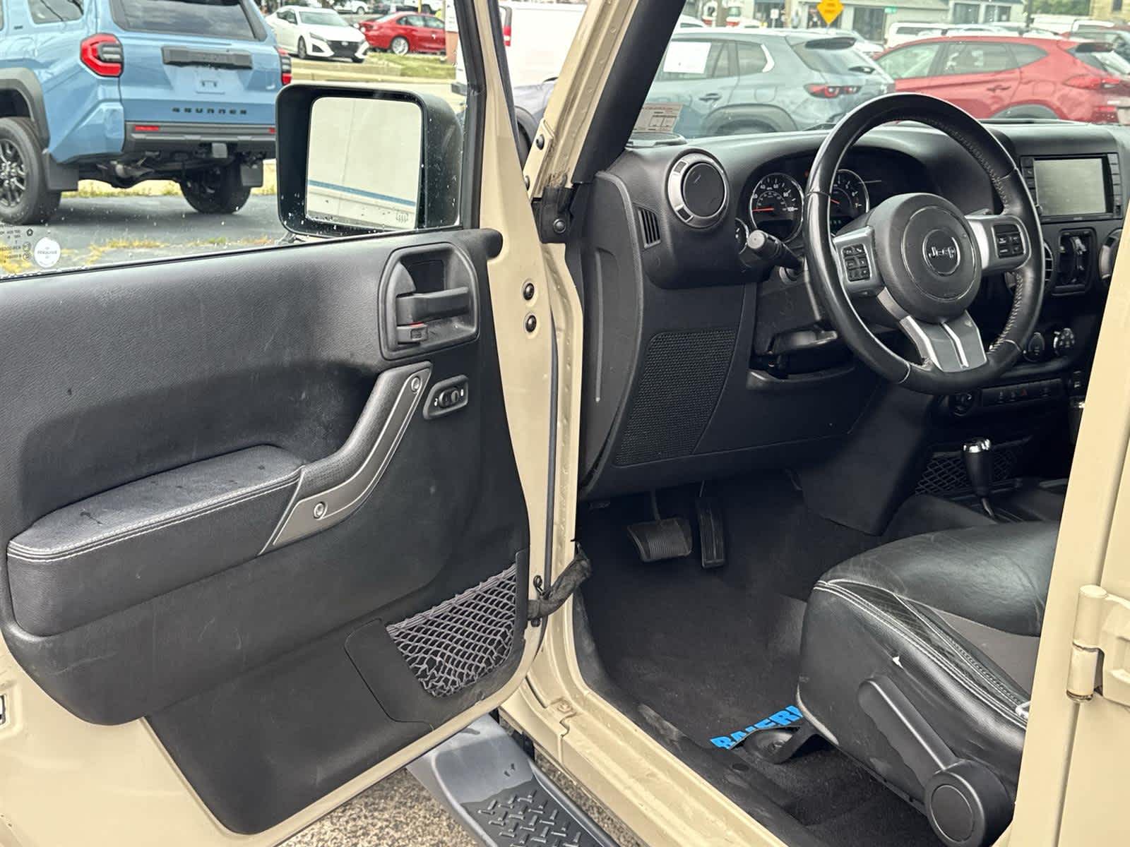 Thumbnail: 2017 Jeep Wrangler - 2