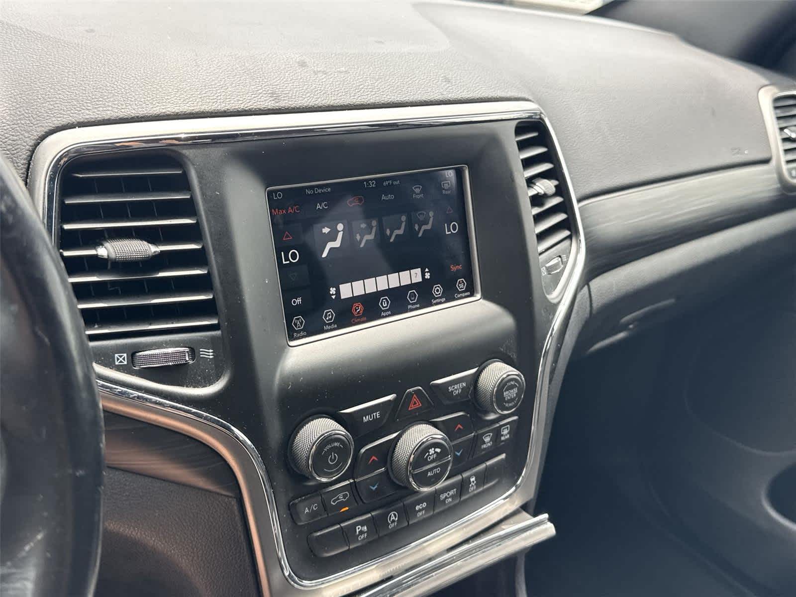 Thumbnail: 2020 Jeep Grand Cherokee - 24