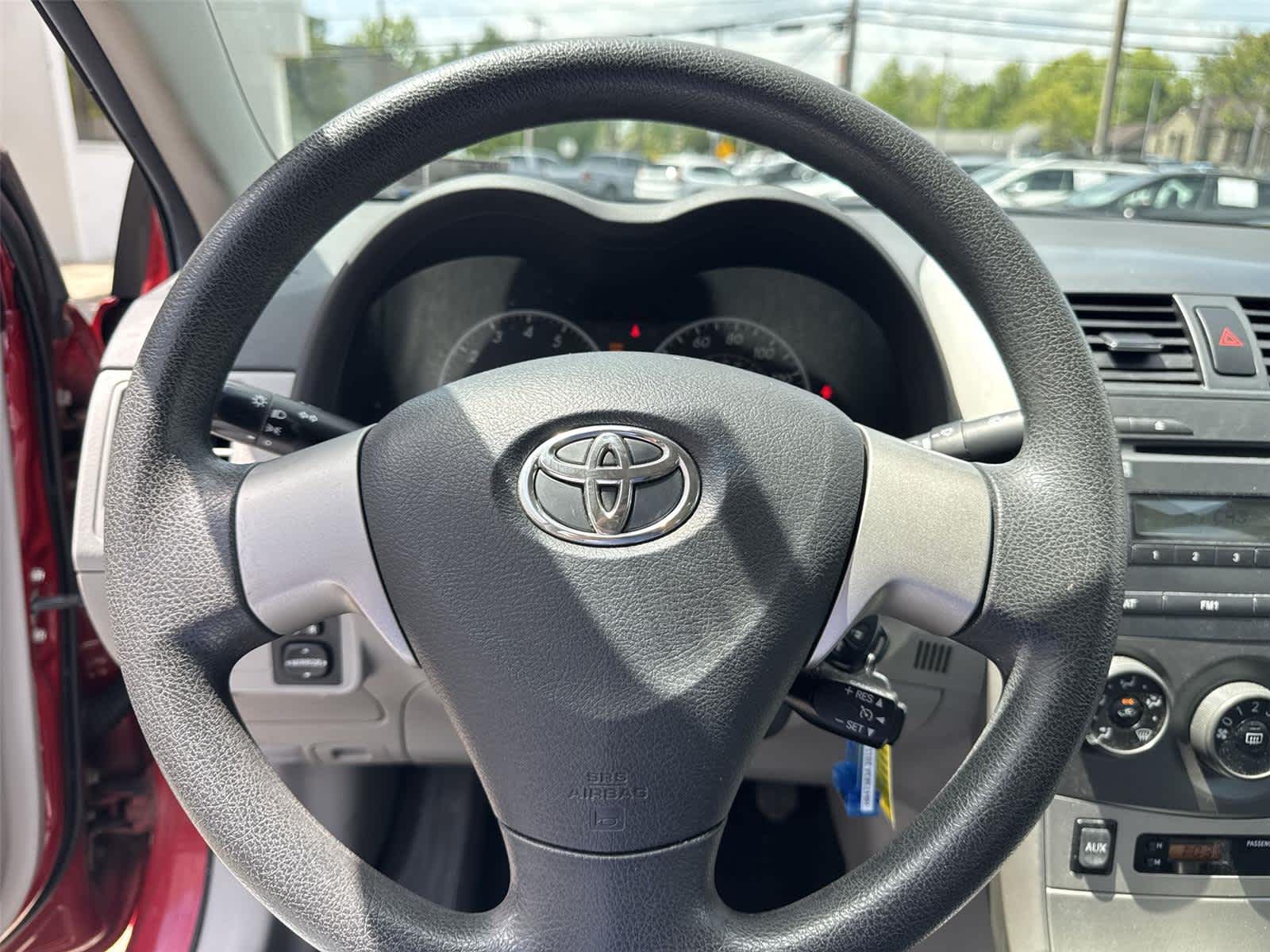Thumbnail: 2011 Toyota Corolla - 18