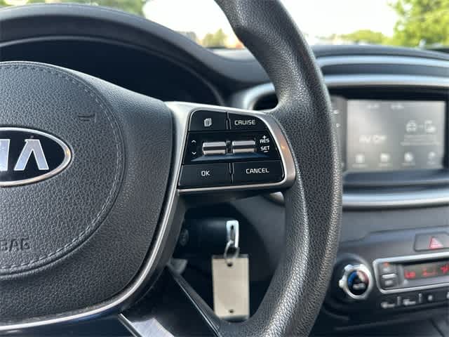 Thumbnail: 2019 Kia Sorento - 9