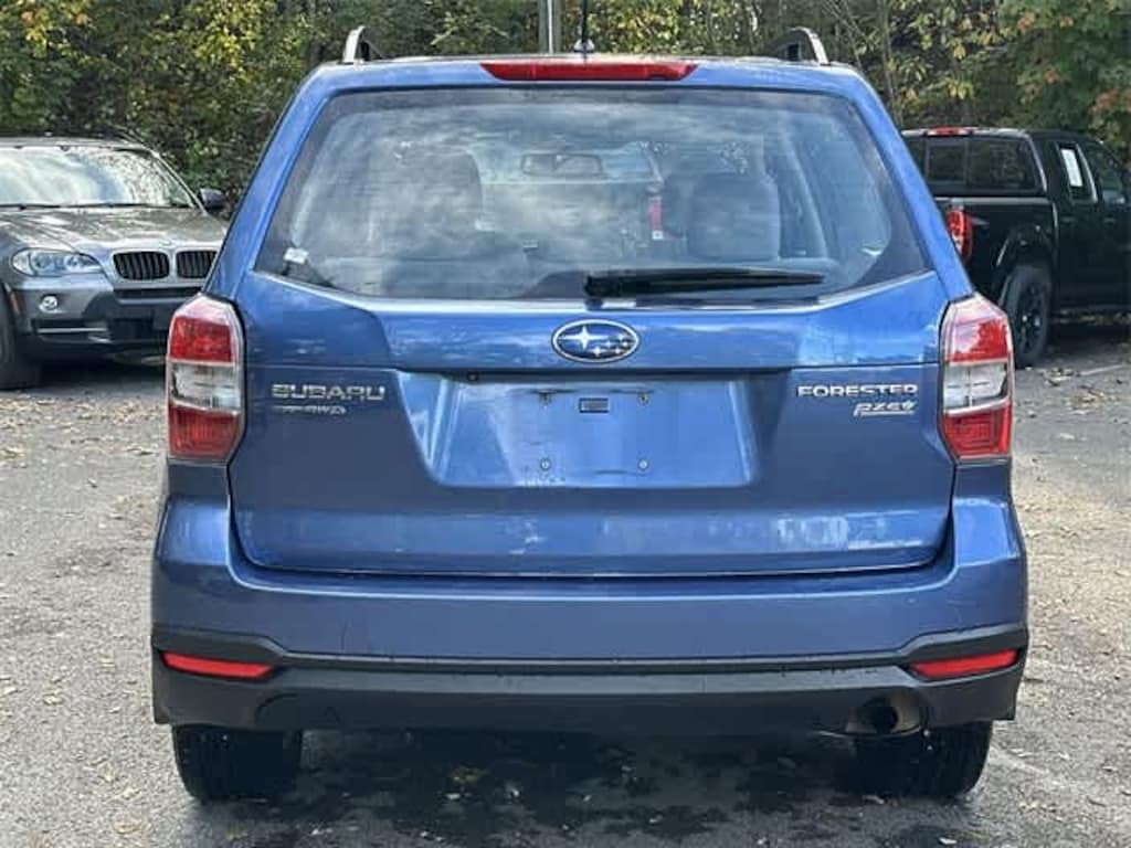 Used 2015 Subaru Forester 2.5i (CVT) SUV