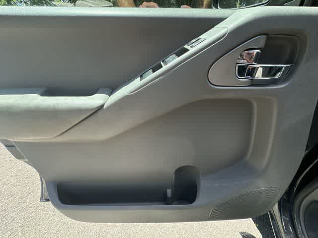 Thumbnail: 2012 Nissan Frontier - 11