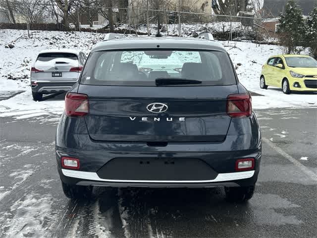 Thumbnail: 2023 Hyundai Venue - 4