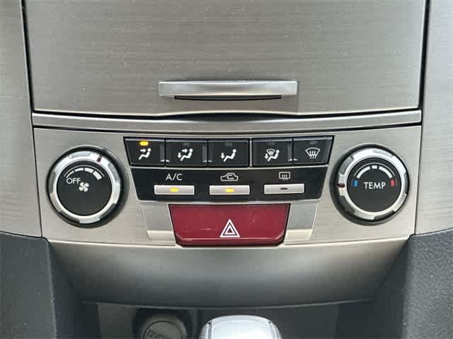 2013 Subaru Outback Premium 11