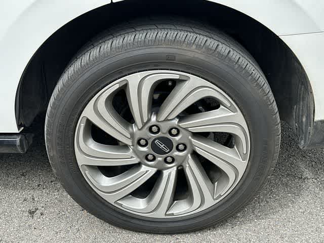 Thumbnail: 2024 Lincoln Navigator - 5