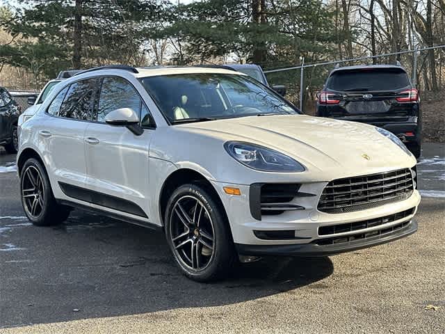 Thumbnail: 2020 Porsche Macan - 20