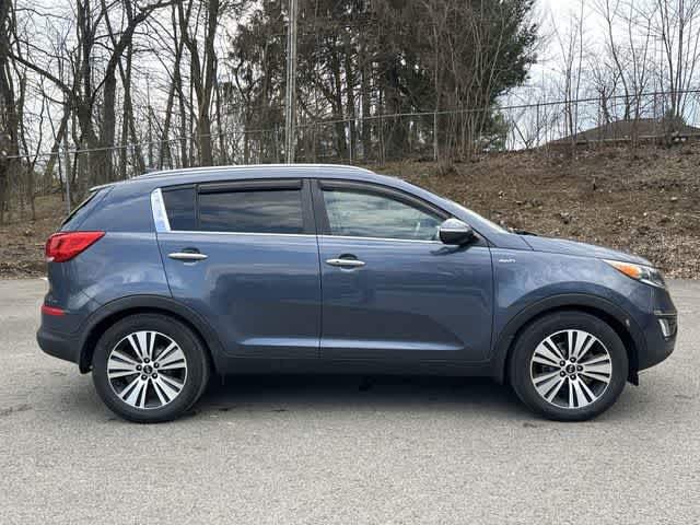 Thumbnail: 2016 Kia Sportage - 3