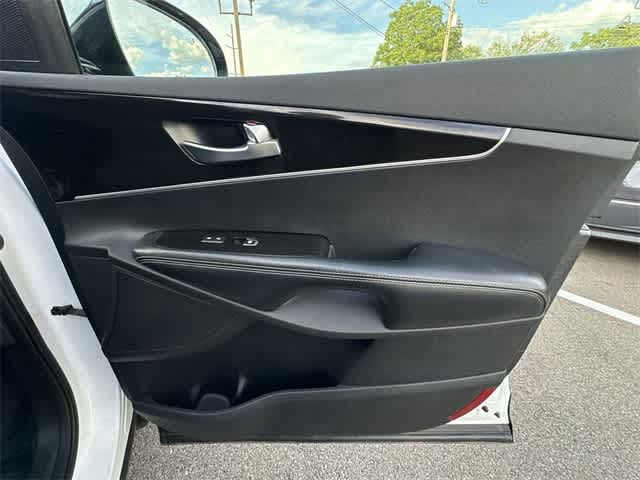 Thumbnail: 2019 Kia Sorento - 21