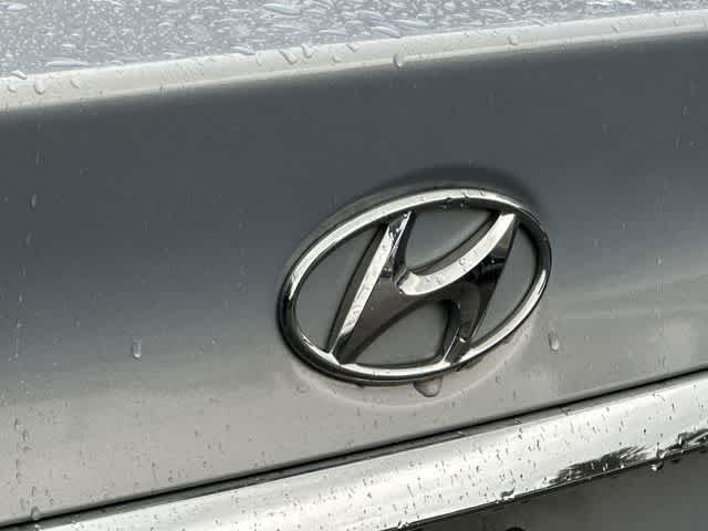 Thumbnail: 2012 Hyundai Sonata - 17