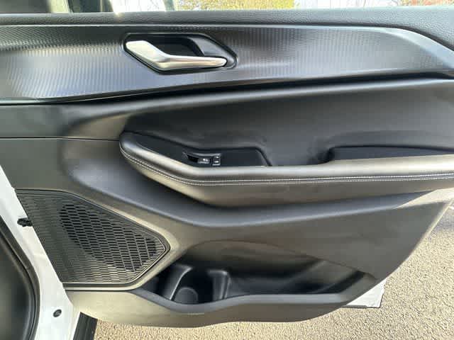 Thumbnail: 2025 Jeep Grand Cherokee - 22