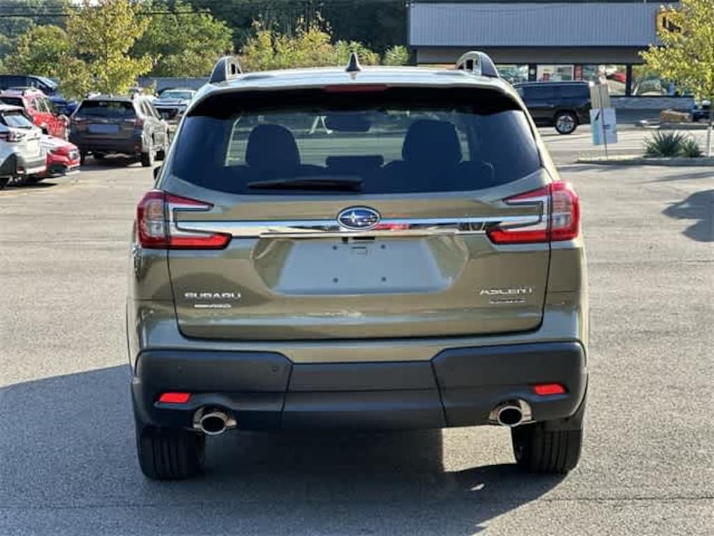 New 2025 Subaru Ascent Limited 8-Passenger SUV