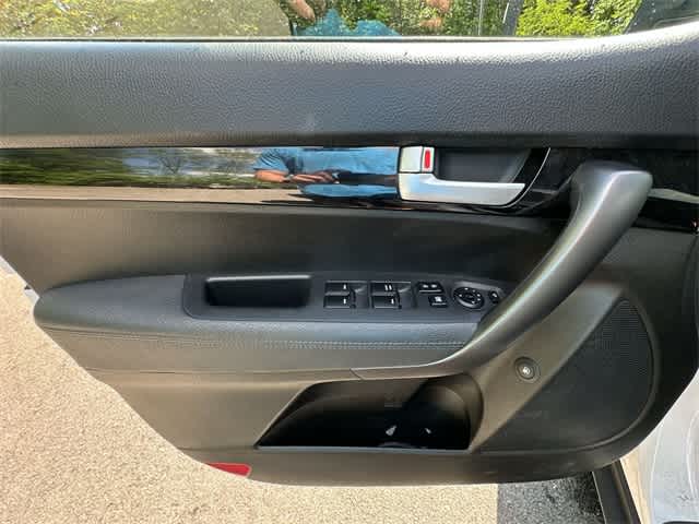 2015 Kia Sorento LX 13