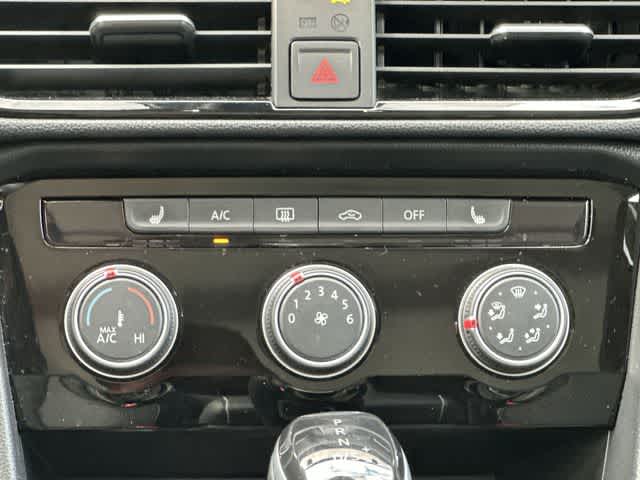 Thumbnail: 2023 Volkswagen Taos - 15