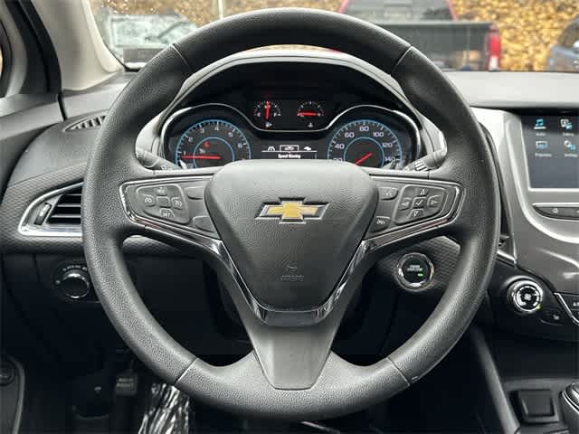 Thumbnail: 2017 Chevrolet Cruze - 7